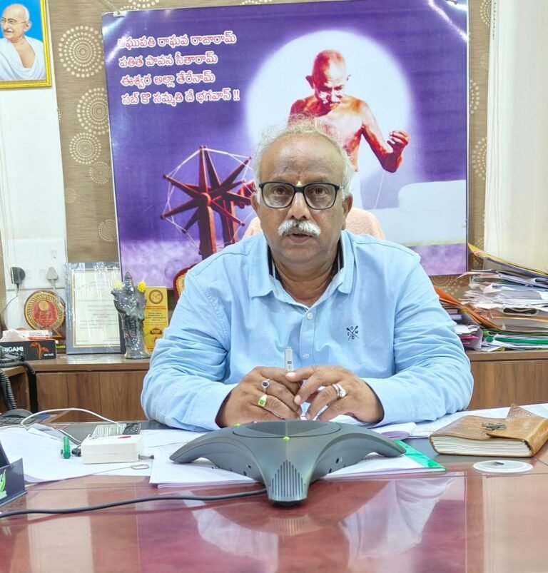పెండింగ్ వ్యవసాయ సర్వీసులు వెంటనే మంజూరు చేయాలి – ఎస్.ఈ. విజయన్