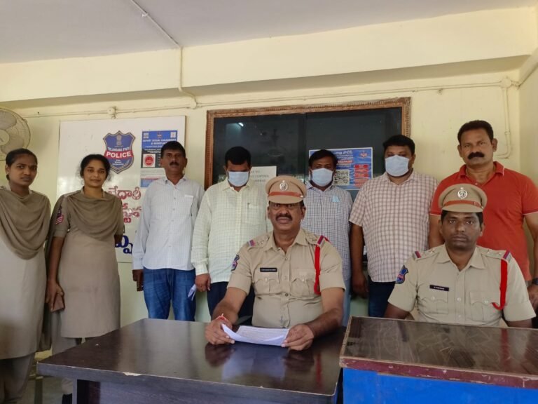ఆఫీసర్స్ క్లబ్‌లో మేనేజర్ ముసుగులో రూ.2 కోట్లు అక్రమాలు – ముగ్గురు అరెస్టు