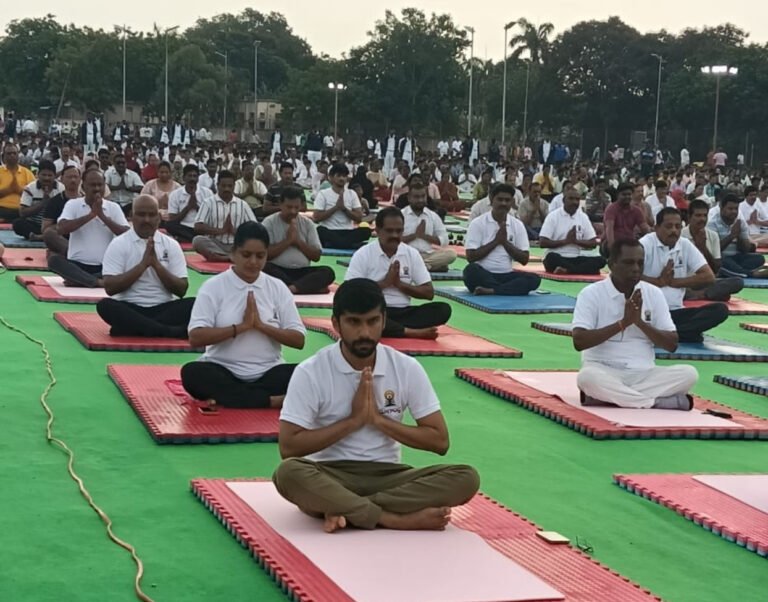 నెల్లూరులో అంతర్జాతీయ యోగా దినోత్సవం – ఆరోగ్య చైతన్యానికి ప్రేరణగా నిలిచిన వేడుక