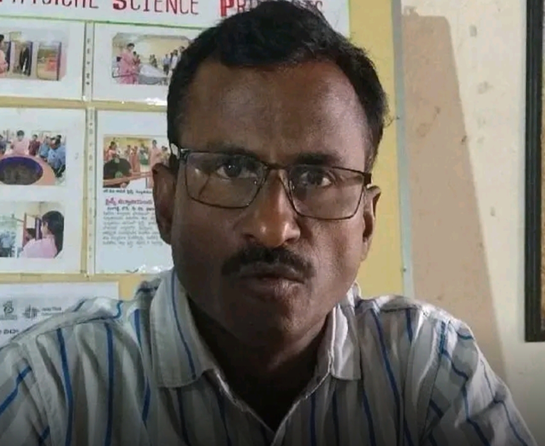 ఐడియా బాక్స్ లను ఏర్పాటు చెయ్యాలి.