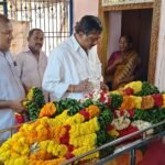 “మావిళ్ల నాగమునెమ్మ” గారి పార్థివదేహానికి నివాళులర్పించిన బత్యాల