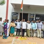 ఓటు చోరీ కి నిరసన గా కొవ్వొత్తుల ర్యాలీ : హాజరై న డిప్యుటీ సియం బట్టి