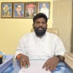 శ్రీ గాయిత్రీ దేవి అలంకారంలో శ్రీ దుర్గాలమ్మ