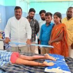 ఖమ్మం రూరల్ మండలం గోళ్లగూడెం వద్ద సాగర్ కాలువలో పడిపోయిన కారు..