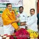 ఆర్డిఓ ఆఫీస్ వద్ద ఎరువుల బ్లాక్ మార్కెట్ పై అన్నదాత పోరు కార్యక్రమం