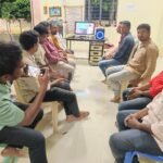 చించినాడ గోదావరి బ్రిడ్జిపై నుండి దూకి ఆత్మహత్య చేసుకోవాలనుకున్న మహిళను కాపాడిన పశ్చిమ గోదావరి జిల్లా పోలీసు సిబ్బంది