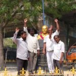 బస్టాండ్ స్థలాన్ని ఆక్రమించి నిర్మించిన కళ్యాణ మండపం తొలగించాలంటూ రిలే నిరాహార దీక్ష