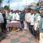 శ్రీకాళహస్తిలో నీట మునిగిన రోడ్లు