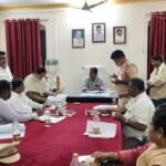 సీఎం రిలీఫ్ ఫండ్ చెక్కులు అందజేసిన ఎమ్మెల్యే శ్రీరాం రాజగోపాల్ (తాతయ్య)