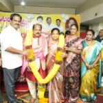 ప్రాథమిక పాఠశాల చుట్టుపక్కల పరిస్థితుల మీద పర్యవేక్షించిన బిజెపి నాయకులు