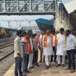 బాణాసంచా తయారీ యూనిట్లు, హోల్ సేల్ విక్రయ కేంద్రాలలో తనిఖీలు చేసి నివేదిక సమర్పించండి : కలక్టర్ మహేష్ కుమార్