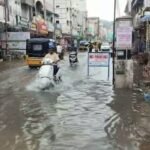 సమాజ సంరక్షకులు — ప్రజల కోసం ప్రాణాలు పణంగా పెట్టే పోలీసులు