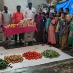 రోడ్డు కిరువైపున పెరిగిన మొక్కలను తొలగించిన ..మాజీ సర్పంచ్