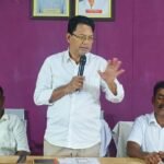 “స్కూటీపై రోడ్డు సమస్యలపై పర్యవేక్షణ: ప్రజల సమస్యలపై నేరుగా స్పందించిన ప్రభుత్వ విప్ తంగిరాల సౌమ్య”