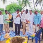 స్వదేశీ వస్తులను ప్రోత్సహించండి-దేశ అభివృద్ధిలో భాగమవ్వండి. -కోలా ఆనంద్