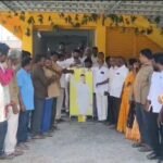 ఆటో వాలాల్లో పార్టీ రాజకీయం..