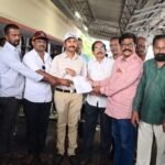 వర్షానికి సైతం లెక్కచేయకుండా..! జనవాణి కార్యక్రమం..!!