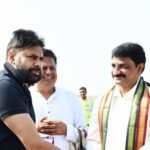 శంకుస్థాపన కార్యక్రమంలో పాల్గొన్న ఆంధ్ర రాష్ట్ర టిడిపి రాష్ట్ర అధ్యక్షులు గాజువాక నియోజకవర్గం శాసనసభ్యులు పల్లా శ్రీనివాసరావు మరియు విశాఖ నగర డిప్యూటీ మేయర్ దల్లి గోవింద్ రెడ్డి