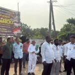 కిడ్నాప్ కేసులో పోలీసులు హస్తం : ఎమ్మెల్యే వరద ఆగ్రహం