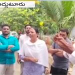 *ఎన్ఎంఎంఎస్ పరీక్షకు వెళుతున్న విద్యార్థులను అభినందిస్తున్న ఎమ్మెల్యే