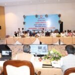 కార్యకర్తలకు బీమా పత్రాలు అందజేసిన గంటా*