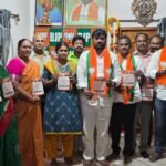 నందిగామలో కొత్త తడి, పొడి డస్ట్‌బిన్లు పంచి పట్టణ శుభ్రతకు దోహదం