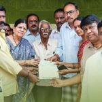 శివాలయానికి బ్యాటరీ వాహనం వితరణ