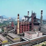 *పెనుగంచిప్రోలు మండలంలో రోడ్ల పరస్థితి అద్వానం* *సంవత్సరకాలంగా ఇదే దుస్థితిలో రోడ్లు* *ఈ రోడ్లు కాస్త పట్టించుకోండి సారో అంటూ అధికారులకు ప్రజలు, ప్రయాణికుల మొర*