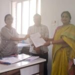 ఒకే ఊరు.. ఒకే వార్డు.. ఒకే వ్యక్తికి రెండు ఓట్లు ఉండడం ఆశ్చర్యాన్ని గురి చేస్తుంది.