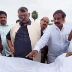 కూలీలకు భోజనం ప్యాకెట్ లను పంపిని చేసిన భోళా శంకర్ సేవా సమితి