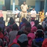 శ్రీ సౌమ్యనాథ స్వామిని వైకుంఠ ద్వారం ద్వారా దర్శించుకున్న అతికారి కృష్ణ ​గౌరవప్రదంగా స్వాగతం పలికిన యెద్దల విజయ సాగర్ ​టీడీపీ నాయకులను పరిచయం చేసిన మాజీ మార్కెట్ యార్డ్ చైర్మన్