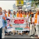 ​సింహగిరిపై ఇండియన్ క్రికెటర్ సందడి*