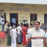 రోడ్డు ప్రమాదంలో వ్యక్తికి గాయాలు