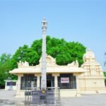 కిక్ బాక్సింగ్ పోటీలో విజేతగా నిలిచిన విద్యార్థినిని అభినందిస్తున్న మహబూబ్నగర్ జిల్లా డిఎస్పి గారు