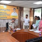 అనుచిత వ్యాఖ్యలకు క్షమాపణ చెప్పాలి: ఖమ్మంలో బీజేపీ ఆధ్వర్యంలో కూనంనేని దిష్టిబొమ్మ దహనం