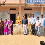 ఉదయమే ఆకస్మిక తనిఖీలు చేసిన: కలెక్టర్