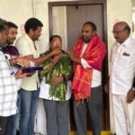 బ్యాంకు విశ్రాంత ఉద్యోగుల పింఛన్‌ రివిజన్‌ చేయాలి జీవీఎంసీ గాంధీ విగ్రహం ఎదుట రాష్ట్ర సంఘం ఆందోళన