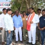 అక్కంపేటలో షర్మిలారెడ్డి పర్యటన – ఉపాధి హామీ చట్ట పరిరక్షణ యాత్రకు ఊపిరి