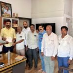 నాకు అమ్మా నాన్న లేరు సార్ మీరే నాకు అమ్మా నాన్న.. నన్ను పాస్ చేయండి సార్