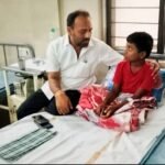 ఊటుకూరులో పదో తరగతి విద్యార్థులకు పరీక్ష సామాగ్రి పంపిణీ – కష్టపడి చదివి ఉన్నత శిఖరాలు అధిరోహించాలి: భోగినేని కాశీరావు