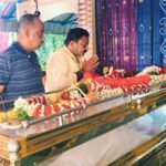 వాగివేడులో రవి ఆచారి కుటుంబానికి మాజీ ఎమ్మెల్యే పరామర్శ