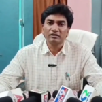 సంక్షేమ వసతి గృహాలలో నెలకొన్న సమస్యలపై సత్వరమే నివేదికలు సమర్పించాలని జిల్లా కలెక్టర్ సి.నారాయణ రెడ్డి సంబంధిత శాఖ అధికారులను ఆదేశించారు.