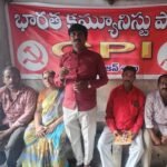 *హజ్ యాత్రికులకు పచ్చజెండా ఊపి వీడ్కోలు పలికిన మంత్రులు ఎన్.ఎం.డి.ఫరూఖ్, కొల్లు రవీంద్ర, ప్రభుత్వ విప్ యార్లగడ్డ వెంకట్రావు*