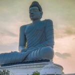 యుద్ధంతో వ్యాపారం ఆరోపణలు – అమెరికాపై విమర్శలు