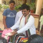 పది ఫలితాల్లో విశిష్ట ప్రతిభ కనబరిచిన విద్యార్థులను అభినందించిన ఎమ్మెల్యే