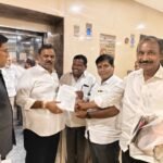 టెన్త్ టాపర్ నివేదితకు మంత్రుల చేతుల మీదుగా నగదు బహుమతి