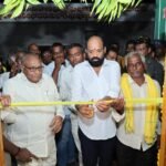 *గన్నవరం నియోజకవర్గాన్ని రాష్ట్రంలోనే ఆదర్శ నియోజకవర్గంగా తీర్చిదిద్దడమే నా లక్ష్యం: ప్రభుత్వ విప్ యార్లగడ్డ వెంకట్రావు*