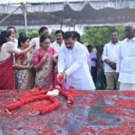 మహానాడు ఏర్పాట్లపై పోలీసు అధికారులతో టీడీపీ నేతల సమీక్ష