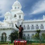 బెంగళూరులో నకిలీ కాల్ సెంటర్ల గుట్టురట్టు