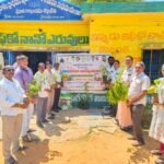 ഒറന്തൂർ ZP സ്കൂളിൽ പഠനോപകരണങ്ങളുടെ വിതരണം ബോജ്ജല ബൃന്ദമ്മ